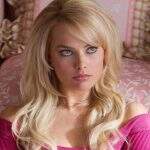 Margot Robbie será Barbie em primeiro filme sobre a boneca com atores reais.