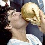 ‘Perdi um grande amigo e o mundo perdeu uma lenda’, diz Pelé sobre Maradona