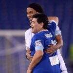 Maradona defende Ronaldinho Gaúcho: ‘Não é um delinquente; seu erro é ser ídolo’