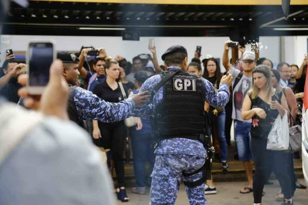 Manifestantes reclamaram de truculência da Guarda. (Marcos Ermínio