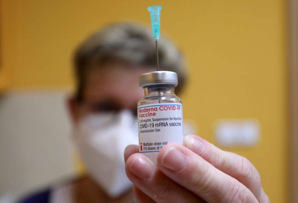EUA: Moderna diz que vacina contra covid-19 é eficaz em jovens de 12 a 17 anos