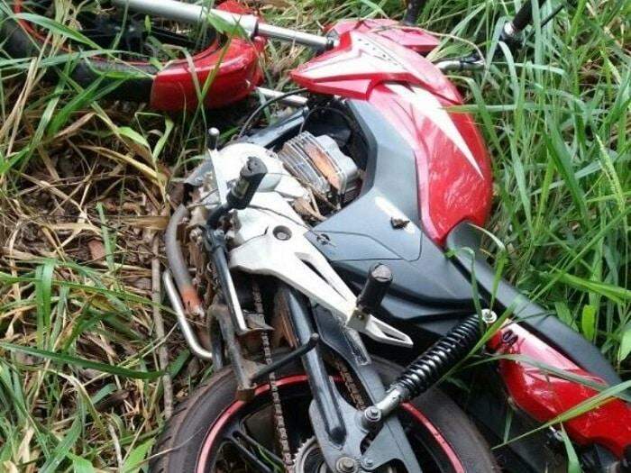 Motociclista é encontrado morto em meio a matagal depois de sair de casa de amigos