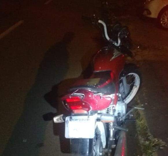 Homem é preso com moto roubada na Avenida das Bandeiras