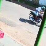 Traficante foge de moto da polícia, sofre queda e é preso em Campo Grande