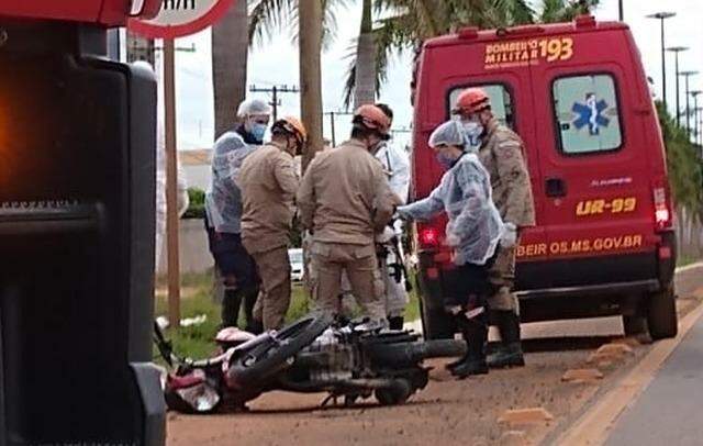 Motociclista morre ao colidir na traseira de carreta na BR-262