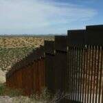 Pentágono cancela projetos de Trump para construir muro na fronteira com o México
