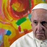 Pais não devem ‘condenar’ filhos gays, diz Papa