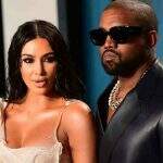 Querendo recuperar o casamento, Kanye West posta foto beijando Kim: “Deus a trará de volta”