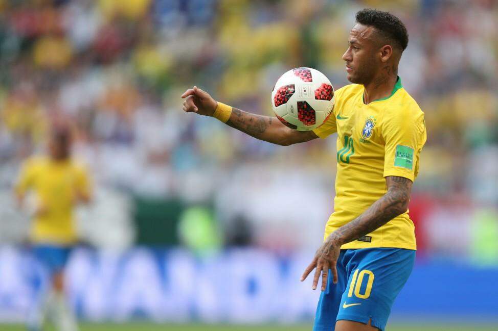 Sumido após Copa, Neymar “reaparece” em foto de irmão de criação