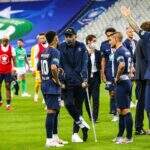 Com gol de Neymar e Mbappé saindo lesionado, PSG fatura título da Copa da França