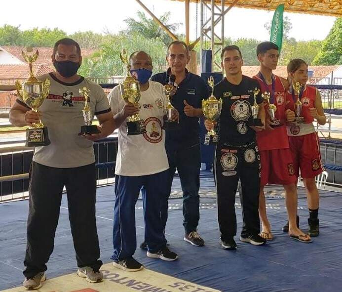 Vila Popular comemora sexto título do estadual de Boxe