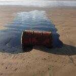 Ministro diz que não é possível saber quanto óleo ainda atingirá litoral nordestino