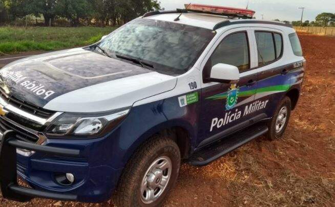 Policias militar e civil estão no local.