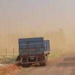 Bairro fica com ‘nuvem de poeira’ após ventania de 60 km/h em Campo Grande