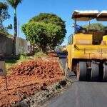 Prefeitura recapeia avenidas e realiza obras de drenagens na Assaf Trad