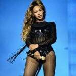 Beyoncé mostra golpe para próxima invasão de fã ao palco e brinca