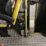 Motor de elevador exposto em ônibus preocupa passageiros em linha do São Conrado