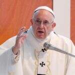 “Fofoca é uma peste pior do que a Covid”, afirma papa Francisco