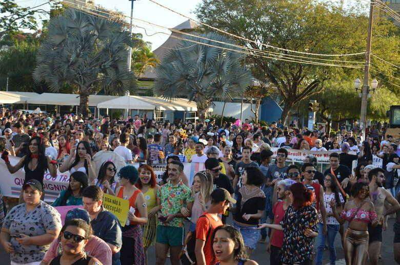 Parada LGBT+ que ocorreu no ano passado em Dourados (Foto: Arquivo/Dourados News)