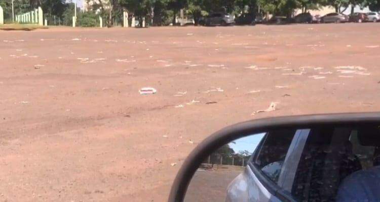 VÍDEO: Após cerimônia do Governo de MS, lixo permanece e revolta moradores