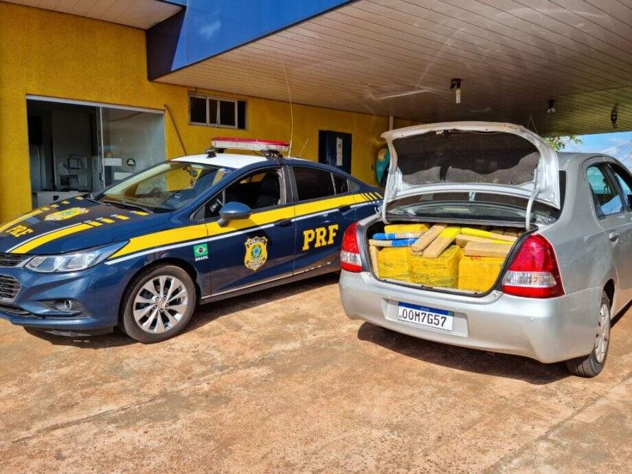 Droga estava em um carro com registro de furto