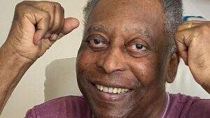 Pelé está com 80 anos e postou foto com legenda avisando aos fãs