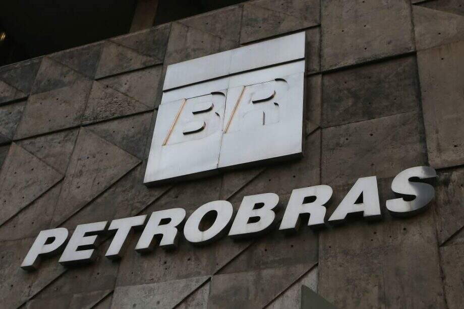 Petrobras volta a liderar Bolsa como maior empresa do país em valor de mercado