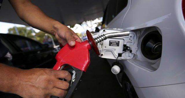 Petrobras reduz preço do diesel e da gasolina em cerca de 4%