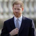 Fonte próxima ao Príncipe Harry afirma que o monarca está se sentindo ‘sem rumo’