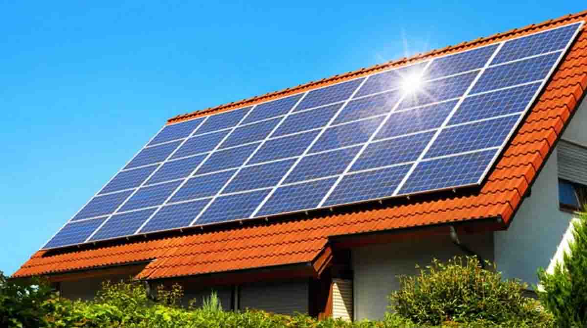 Caixa vai financiar compra de placas solares para residências; contratação será 100% digital