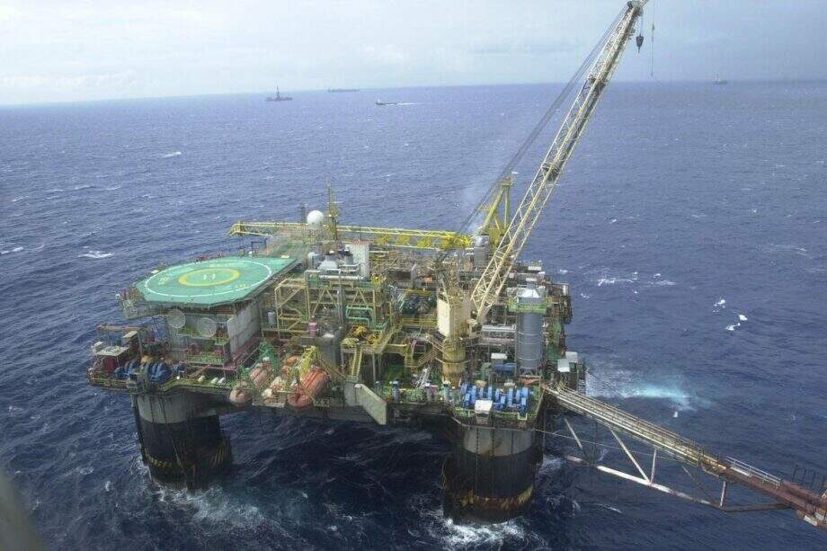 Plataforma de petróleo da Petrobrás (Foto:Reprodução/Agência Brasil)