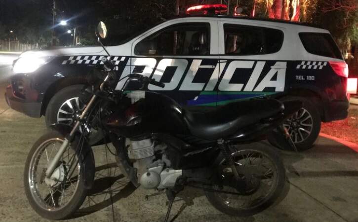 Foragido da justiça é preso em flagrante com motocicleta roubada