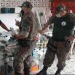 Polícia Militar Ambiental realiza trabalhos de orientações e esclarecimentos relativos aos minhocuçus em casas de iscas vivas