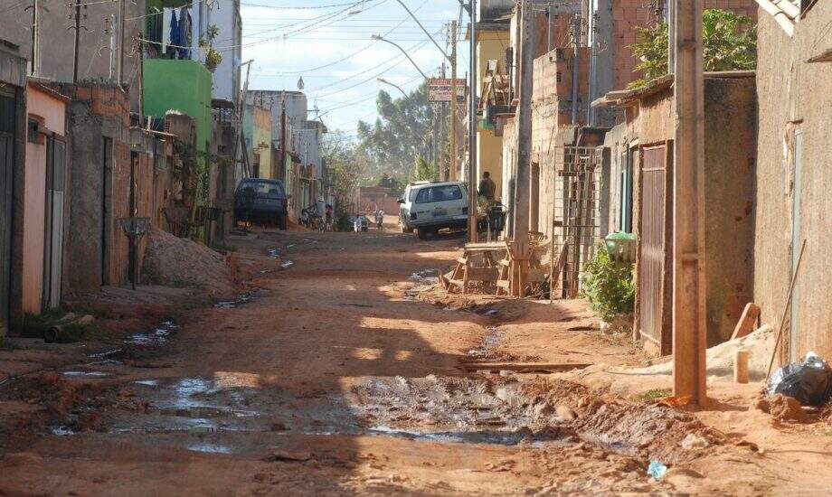 Pobreza extrema no Brasil é maior em janeiro do que no começo da década passada