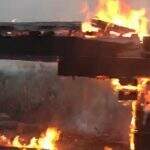 VÍDEO: Ponte na MS-243 é tomada por chamas de queimadas que destroem Pantanal