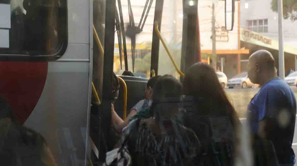 Intervalo entre ônibus das linhas 081 e 087 serão maiores