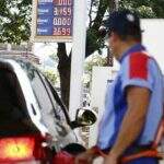 Aumento de Reinaldo no ICMS pode fazer preço da gasolina subir R$ 0,22 para consumidor em MS