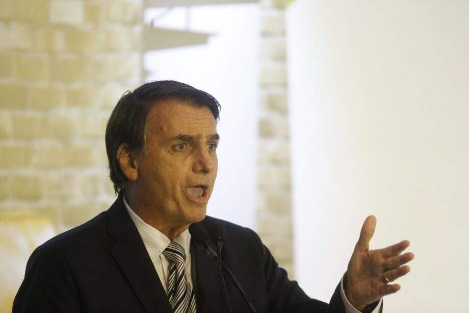No Twitter, Bolsonaro lamenta massacre em escola de Suzano