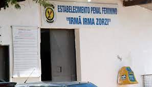 Detenta é agredida com socos e pisoteada por colega de cela em presídio de Campo Grande