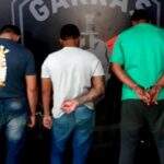 Guardas que obstruíram investigação sobre arsenal são presos no Fórum