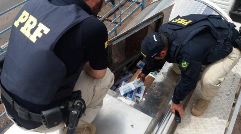 Motorista é preso com 250 mil maços de cigarros contrabandeados em compartimento secreto