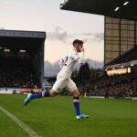Com gol de Willian e três de Pulisic, Chelsea vence Burnley por 4 a 2 no Inglês