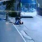 Sacoleiros de Campo Grande são assaltados em ônibus e policial mata dois bandidos em SP