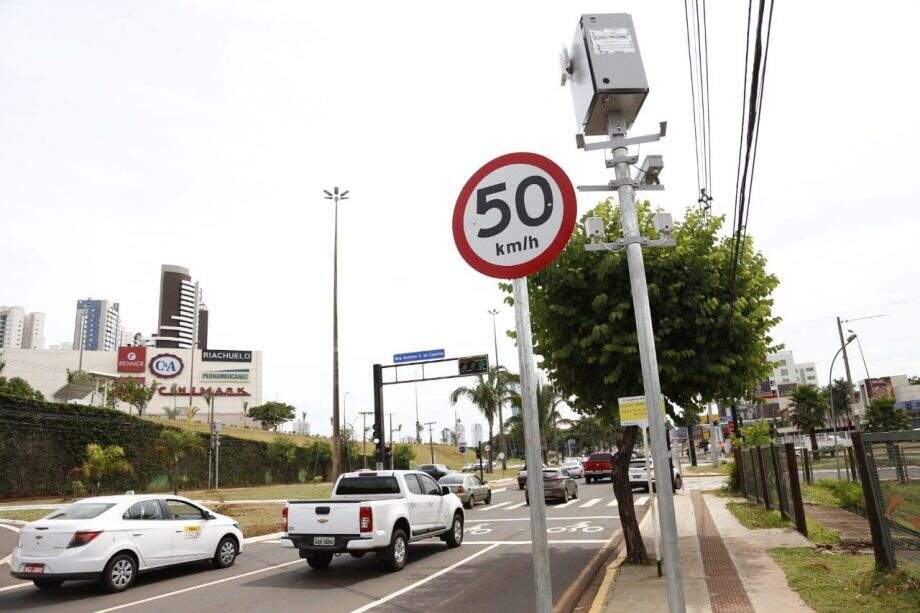 Acidentes de trânsito com morte caem 18% após instalação de radares em Campo Grande