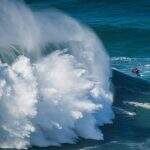 Elite do surfe está em Nazaré em busca de onda histórica.