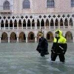 Veneza novamente debaixo de água.