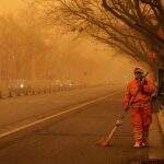 China: tempestade de areia e poluição