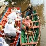 Drive-Thru fluvial vacina idosos contra Covid-19 em Santarém