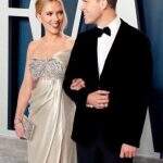 Scarlett Johansson e Colin Jost se casam e pedem doações a ONG de presente