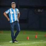 Na Libertadores, Renato Gaúcho usa camisa da seleção Argentina em homenagem a Maradona